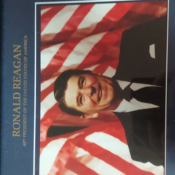 Official USPS President Ronald Reagan Wall decor ...like new - Picture 5 of 12